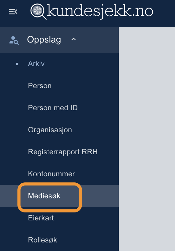 Oppslag-meny med Mediesøk fremhevet i oransje blant alternativer som Person, Organisasjon og Kontonummer